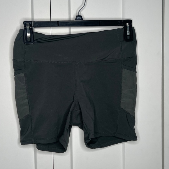 Gaiam Bike Shorts - Picture 1 of 6